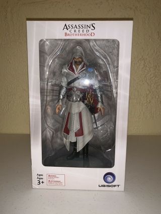 Assassin Creed Ezio Statue
