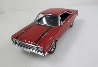 Danbury 1967 Plymouth Gtx Hardtop 1:24 Scale Die Cast Collectible Vehicle