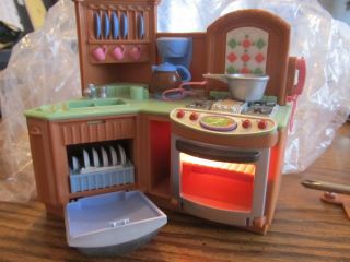 Fisher Price/mattel Doll House Kitchen Set Sink Stove Lights Up