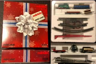 Marklin Spur Z Scale 81709 And 82720 Christmas Weihnachts Train And Add On Set
