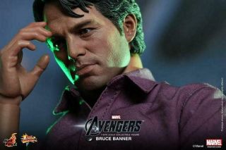 Avengers - Bruce Banner 1:6 Scale Figure - Hot Toys
