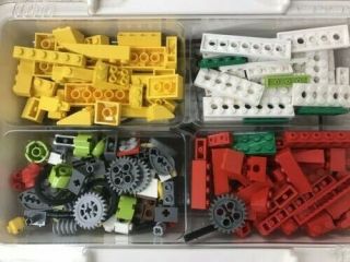 Lego Education WeDo 1.  0 (9580) complete with all parts 2