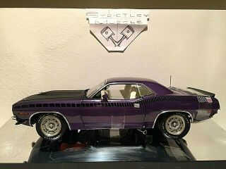 1/18 Scale 1970 Plymouth Aar Cuda 340 Coupe - Plum Crazy Purple Ext/white Int