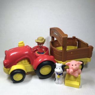 Fisher Price Little People Tow N Pull Musical Tractor Farmer Cow Pig Hay Set