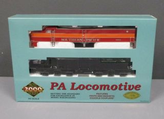 Proto 2000 HO Scale Southern Pacific Daylight Alco PA/PB Diesel Locomotive Set: 2