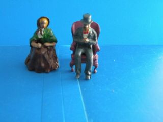 Man Woman Sitting On Chair Mini Doll Metal Toy Figures Train Layout Soldiers B49