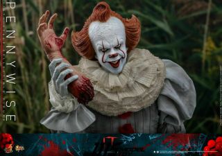 Hot Toys MMS555 1/6 Chapter Two Pennywise Bill Skarsgard Collectibles Figure 2