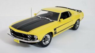 Highway 61 / DCP 1969 Ford Mustang Boss 302 yellow 1/18 scale 2