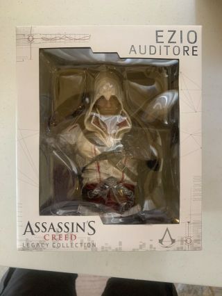 Assassin Creed Ezio White Bust