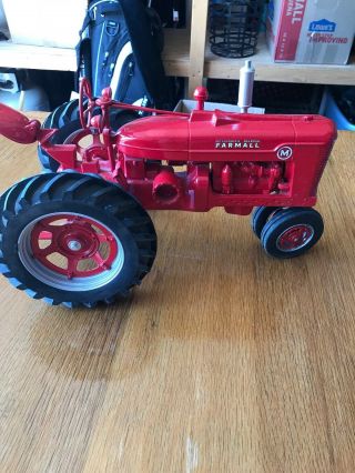 1:8 Scale Mccormick Deering Farmall M Tractor