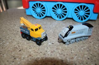 Thomas the Tank Engine Diecast Train Case Carrier & 18 trains / cars James Percy 6