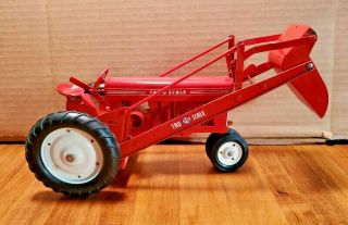 Vintage Tru Scale Tractor - Farm Toy with front loader 2