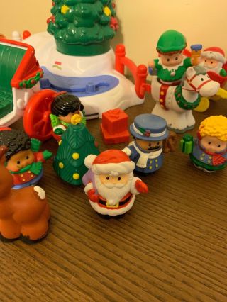 Fisher Price Little People Christmas Village Main Street lights & sounds 4