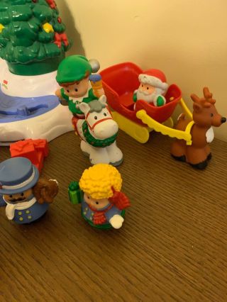 Fisher Price Little People Christmas Village Main Street lights & sounds 5