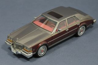 1/43 Scale Cadillac Seville Mk2 1980 1981 Neo 43725 Rose Maroon Resin Car