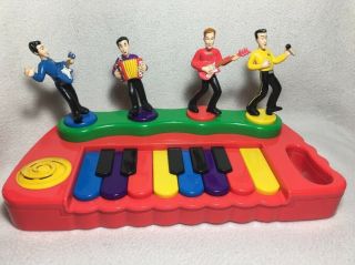 The Wiggles Toy Red Keyboard Piano Dancing Sounds Spin Master Batteries