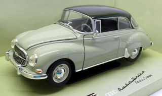 Revell 1/18 Scale Diecast 08988 Auto Union 1000s Coupe Two Tone Green