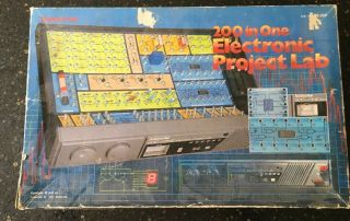 Radio Shack 28 - 265 Science Fair 200 - In - One Electronic Project Lab