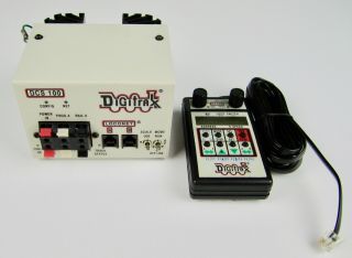 Digitrax Ho Scale Dcs100 Dt100 Ir Handheld Throttle Command Station