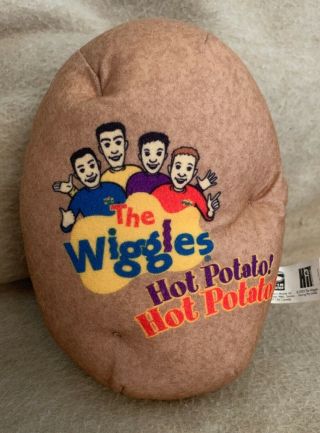 The Wiggles Hot Potato Musical Sing Toy Plush Spin Master Toss Around Game Video