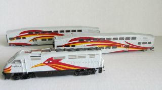 N Scale Athearn Mexico Railrunner F59phi Loco And Bombardier Passenger Cars
