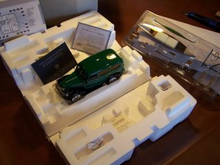Franklin 1946 Chevrolet Suburban With Camping Kit Green 1:24
