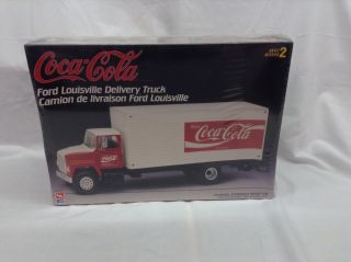 Amt/ertl Coca - Cola Ford Louisville Delivery Truck - No.  H825 - 10do
