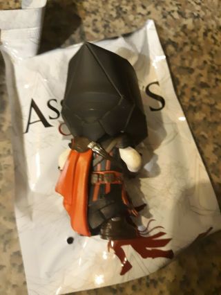 Assassin ' s Creed Jazwares Gamestop Exclusive Mystery Figure Ezio Auditore Chase 3