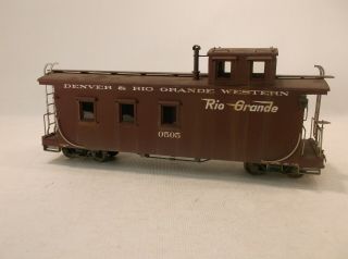 On3 Brass Ready To Run Denver & Rio Grande Western Long Caboose 0505 - Painted