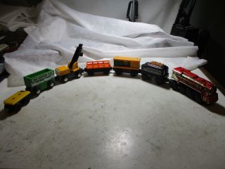 Learning Curve Train.  Locomotive & 5 Freight Cars.  Thomas Type.