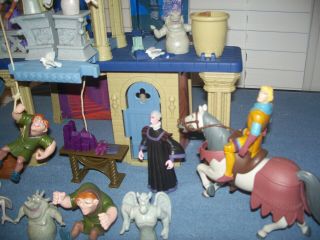 Disney Hunchback of Notre Dame Adventure Playset w/ Figures Mattel 5