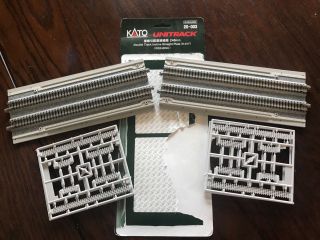Kato 20 - 841 N scale double track plate set,  two 20 - 003 incline straight plates 5