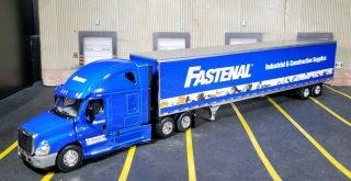 DCP 1/64 Diecast Promotions 33861 Fastenal Freightliner Cascadia Evo Internal 2