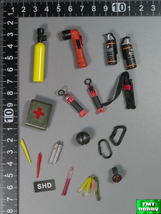 1:6 Scale Vts The Darkzone Renegade Vm - 018 - Tactical Accessories Set