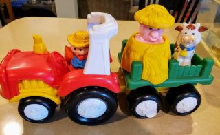Fisher Price Little People Farm Tractor With Pop Up Pig