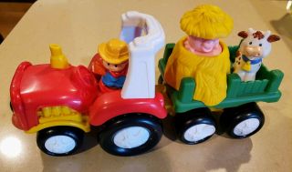 Fisher price little people farm tractor with pop up pig 3
