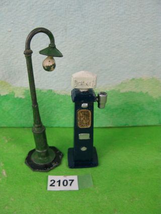Vintage Britains Or Other Lead Pump & Lampost Collectable Toy Model 2107