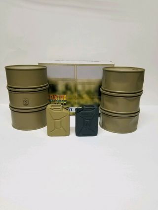 Dragon 1:6 German Oil Drum Dark Yellow Bundle Includes 2 Jerry Cans 1/6