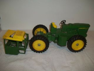 Vintage 1/16 Scale Ertl John Deere 7520 4WD Tractor (For play,  parts, ) 4