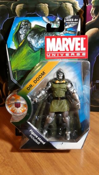 Dr.  Doom Marvel Universe On Card 3.  75” Fantastic Four Hasbro 015