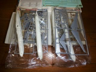 1/200 AMERICAN AIRLINES MD - 82 & MD - 87 Two Models by HASEGAWA 10618 2000 RELEASE 4