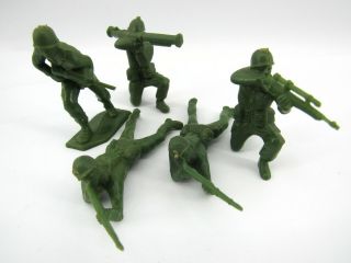 Vintage Tim - Mee Toy Jeep and Army Soldiers 3