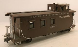 On3 Brass Ready To Run Denver & Rio Grande Western Long Caboose 0586 - Painted