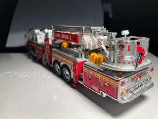 Code 3 FDNY Seagrave ladder co 1 1:16 Diecast Truck 6