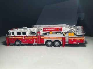 Code 3 FDNY Seagrave ladder co 1 1:16 Diecast Truck 7