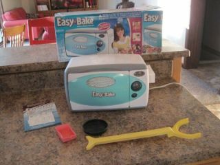 2009 Easy Bake Oven And Snack Center