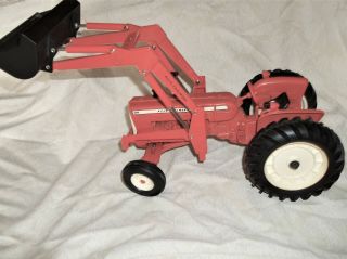 Allis Chalmers D19 1 - 16 Scale Toy Farm Tractor No Box Displayed O