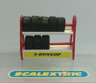 Vintage Style Dunlop Tyre Rack & Tyres Accessory Scalextric Airfix Ninco,  1.  32 C