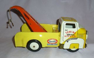 VINTAGE WYANDOTTE TOY YELLOW & WHITE TOWING SERVICE TRUCK - PRESSED STEEL 4