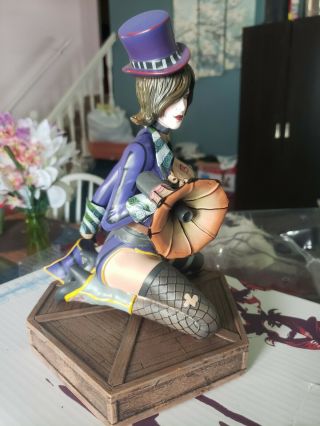 Mad Moxxi Figure 326/5000 LIMITED EDITION 2